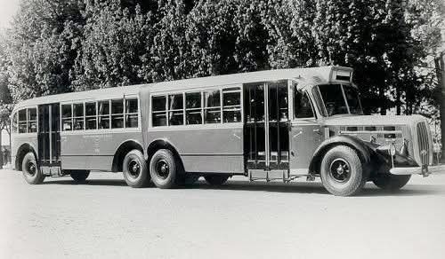 Pradziadek współczesnych autobusów przegubowych.
