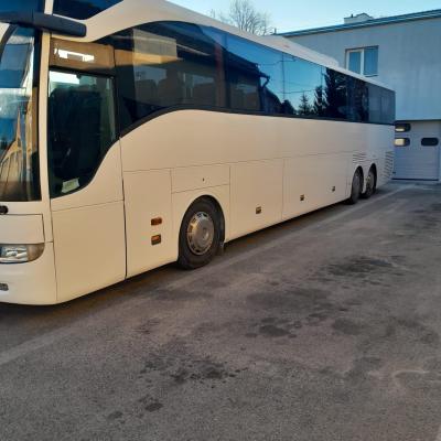 Mercedes-Benz Tourismo RHD L